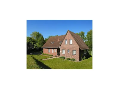 Apartment Große Ferienwohnung im Dachgeschoss in Bensersiel in East Frisia - Apartment