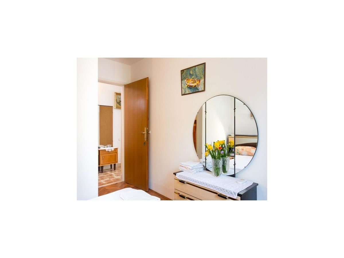 Apartment Guest House Raguz - Double Room - 4 - Features photo 4