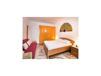 Apartment Guest House Raguz - Double Room - 6 - Features photo 5
