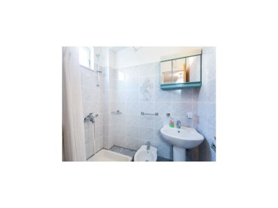 Apartment Guest House Raguz - Double Room - 6 - Features photo 6