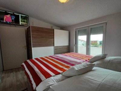 Apartment Beachfront Apartment with Balcony and Sea View - Features photo 10