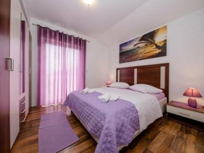 Apartment Apartments Scerbe Gordana & Miljenko Rab - Three Bedroom Apartment with Terrace (2) - Features photo 9