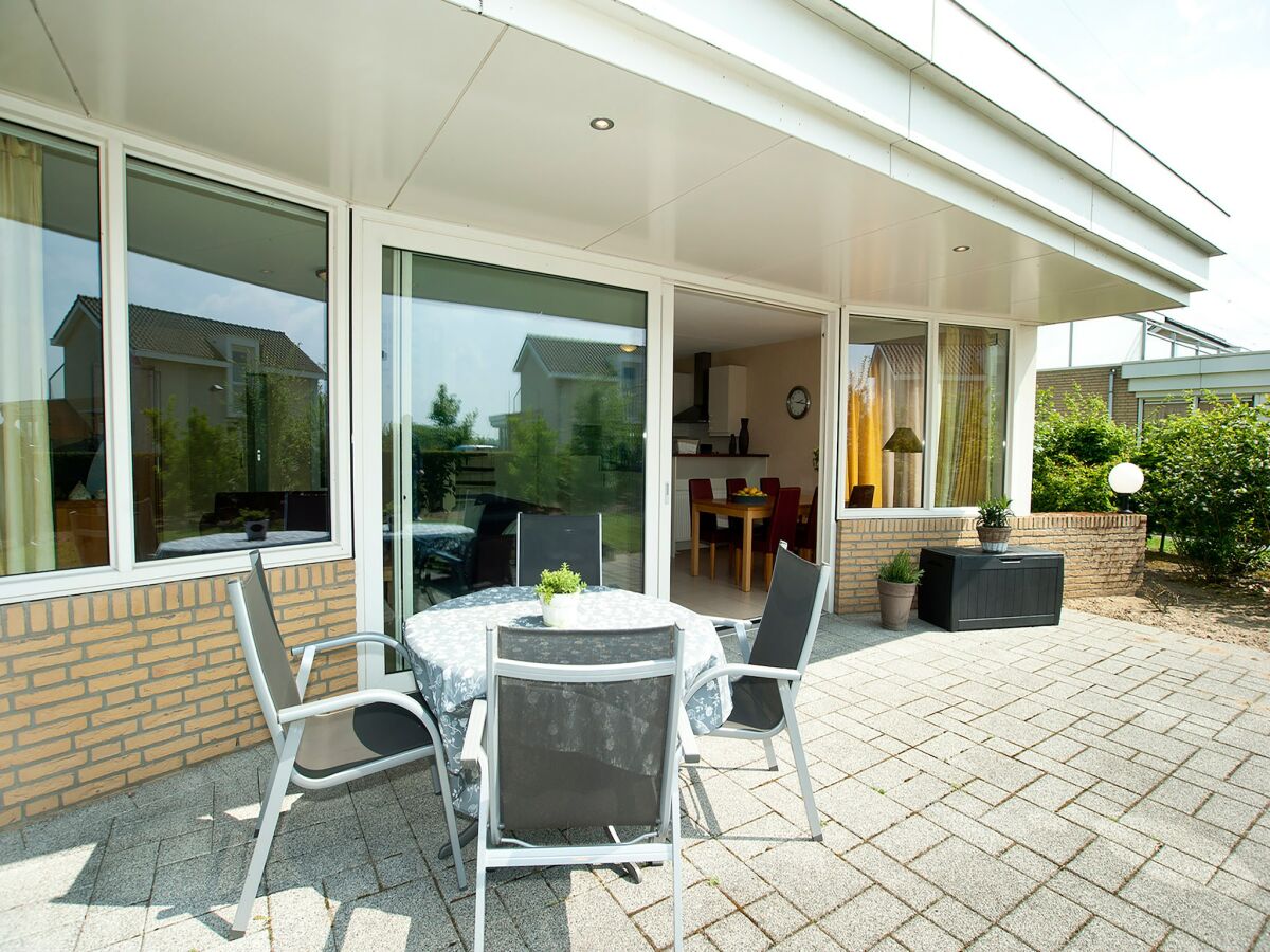 Holiday park Stylish Villa by the Lake - Outdoor photo 2