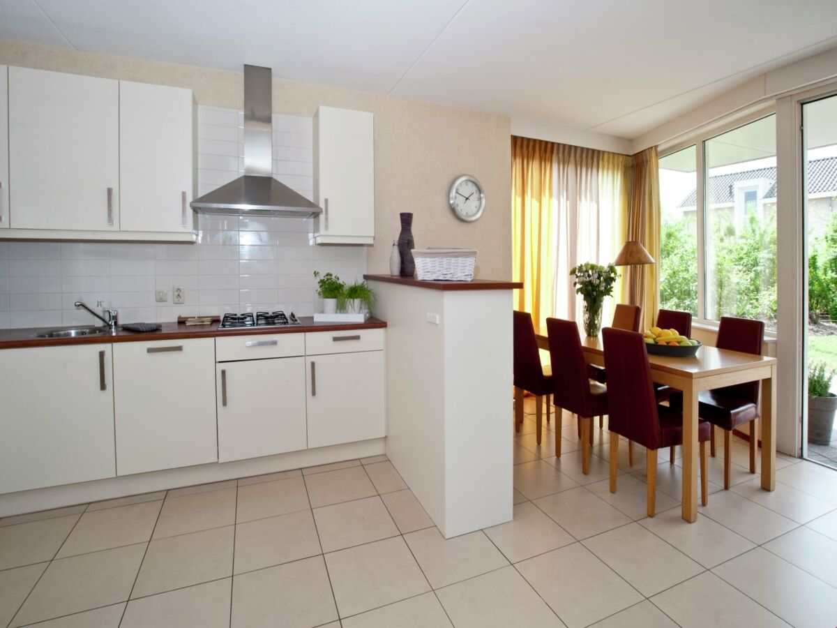 Holiday park Stylish Villa by the Lake - Features photo 3