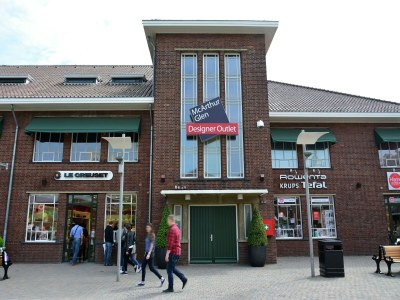 Holiday park Stylish Villa by the Lake - Environment photo 21