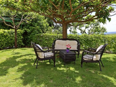 Holiday house Four-bedroom house with terrace Dolenja Vas, Central Istria - Središnja Istra K-24521 - Outdoor photo 14