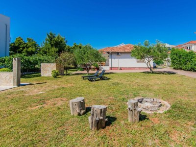 Holiday house Three bedroom house near beach Privlaka, Zadar K-24940 - Outdoor photo 2