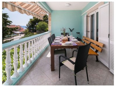 Apartment Four-bedroom apartment with terrace and sea view Stanići, Omiš A-2819-d in Omis - Apartment