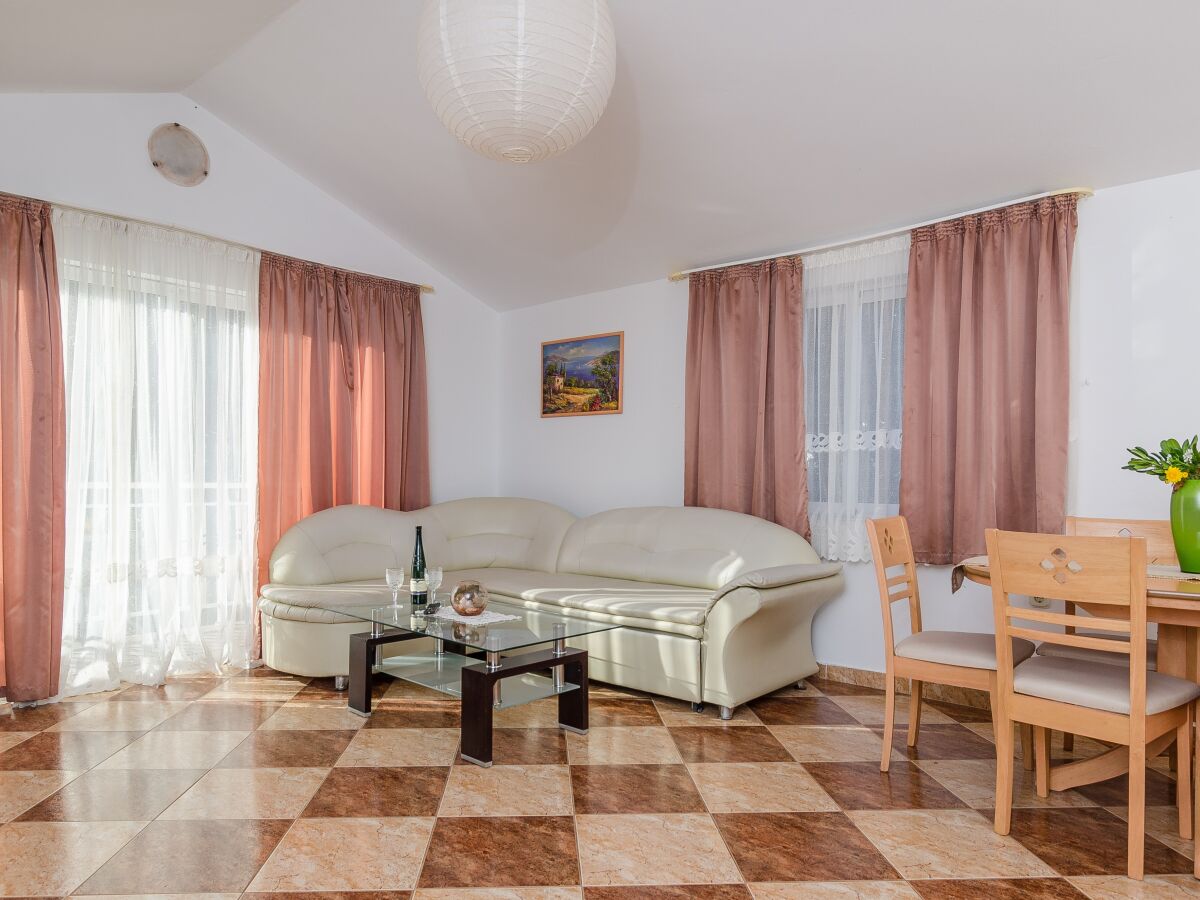 Apartment Two bedroom apartment with balcony Žuljana, Pelješac A-4574-e