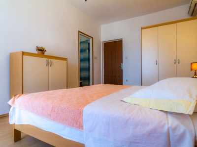 Apartment One bedroom apartment with terrace and sea view Barbat, Rab A-20080-c - Outdoor photo 13