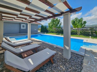 Holiday house Villa Maja w/pool, sauna & whirlpool - Outdoor photo 2