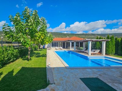 Holiday house Villa Maja w/pool, sauna & whirlpool - Outdoor photo 5