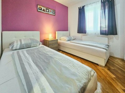 Holiday house Villa Maja w/pool, sauna & whirlpool - Features photo 27