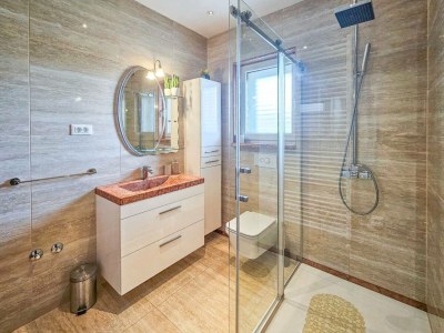 Holiday house Villa Maja w/pool, sauna & whirlpool - Features photo 28