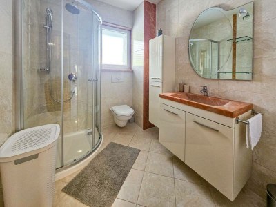 Holiday house Villa Maja w/pool, sauna & whirlpool - Features photo 29