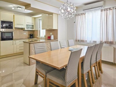 Holiday house Villa Maja w/pool, sauna & whirlpool - Features photo 33