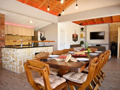 Holiday house Villa Maja w/pool, sauna & whirlpool - Features photo 36