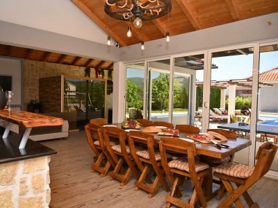 Holiday house Villa Maja w/pool, sauna & whirlpool - Features photo 44