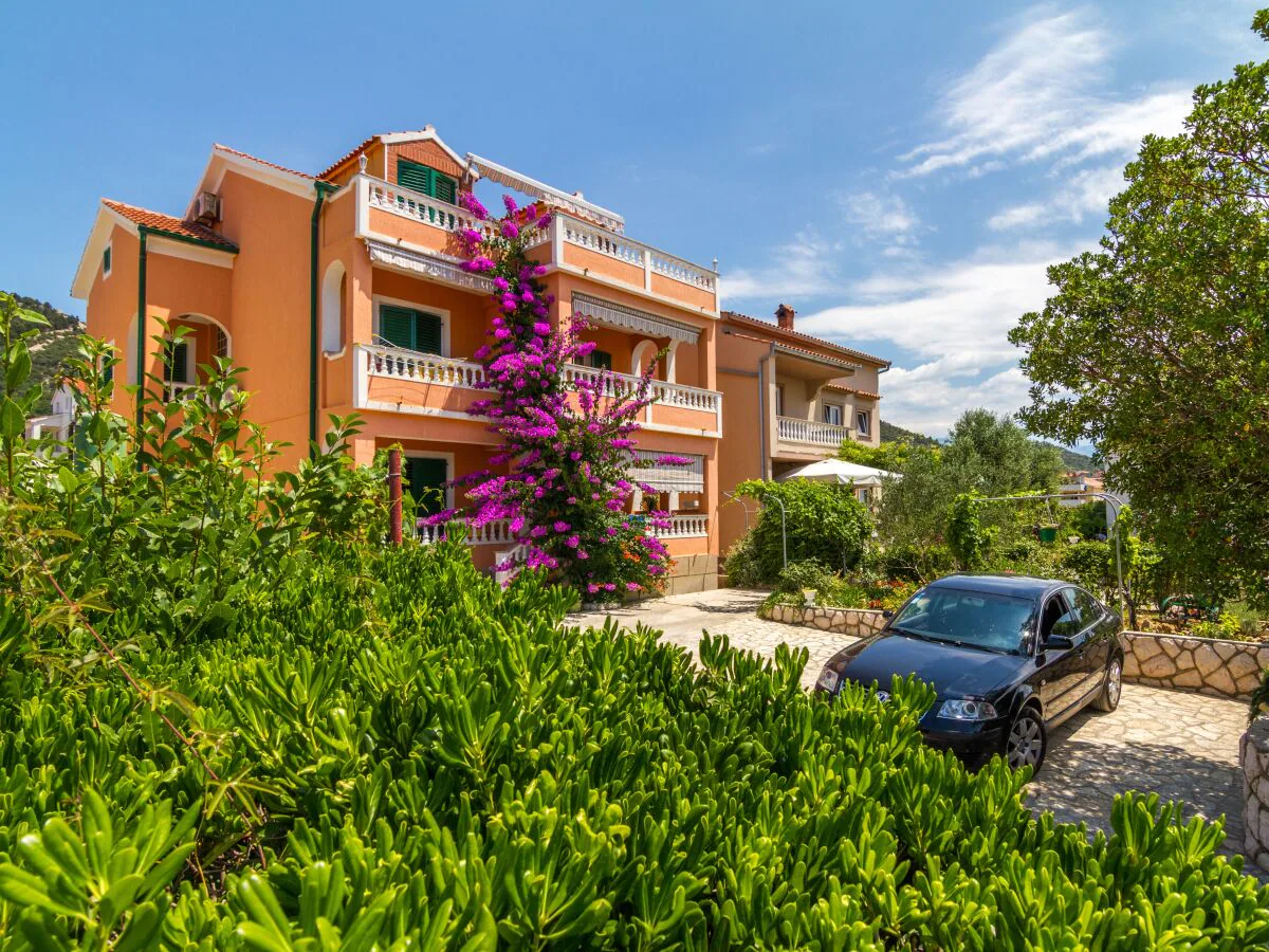 Apartment One bedroom apartment with balcony Barbat, Rab A-20080-d