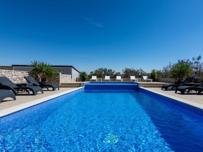 Apartment Two bedroom apartment with terrace Valbandon, Fažana A-2201-c - Outdoor photo 4