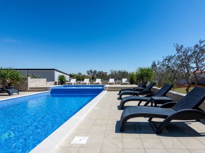 Apartment Two bedroom apartment with terrace Valbandon, Fažana A-2201-c - Outdoor photo 9