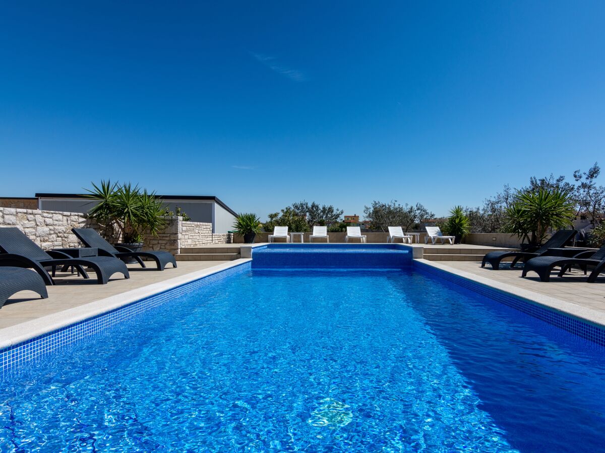 Apartment Two bedroom apartment with terrace Valbandon, Fažana A-2201-d - Outdoor photo 5