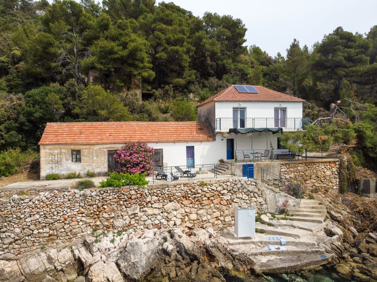 Holiday house Four-bedroom house near beach Cove Skozanje, Hvar K-4009 - Outdoor photo 5