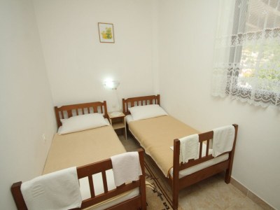 Apartment Two bedroom apartment with terrace and sea view Cove Zarace (Gdinj), Hvar A-4597-a - Outdoor photo 28