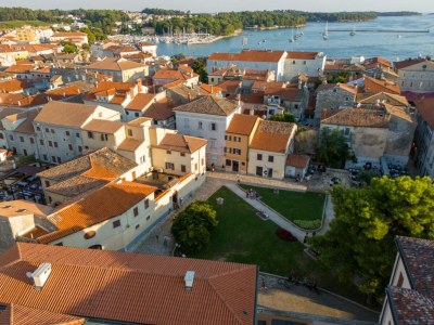 Apartment Waterfront Apartment in Porec - Outdoor photo 2
