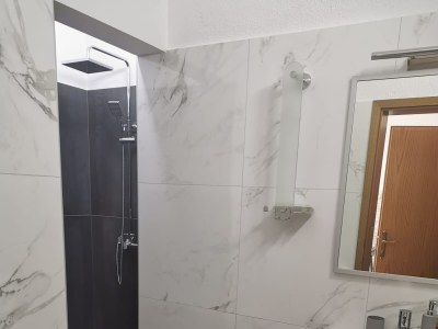 Apartment One bedroom apartment with balcony and sea view Okrug Gornji, Čiovo A-17032-b - Outdoor photo 10