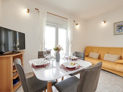 Apartment One bedroom apartment with terrace and sea view Okrug Gornji, Čiovo A-20055-b - Outdoor photo 6