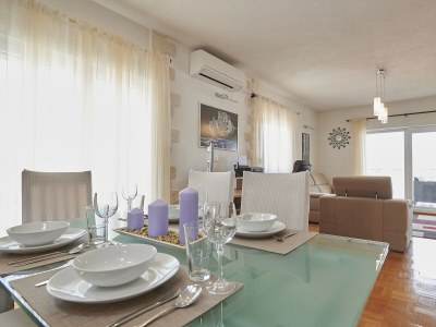 Apartment Three bedroom apartment with terrace and sea view Okrug Gornji, Čiovo A-20055-c - Outdoor photo 7