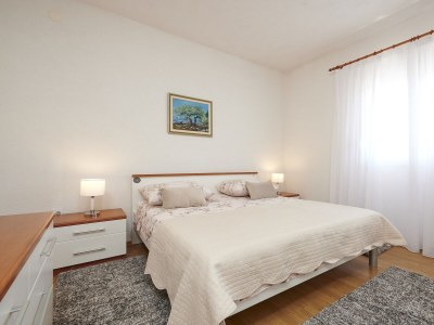 Apartment Three bedroom apartment with terrace and sea view Okrug Gornji, Čiovo A-20055-c - Outdoor photo 9