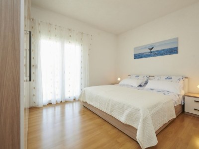 Apartment Three bedroom apartment with terrace and sea view Okrug Gornji, Čiovo A-20055-c - Outdoor photo 10