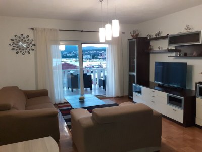 Apartment Three bedroom apartment with terrace and sea view Okrug Gornji, Čiovo A-20055-c - Outdoor photo 14