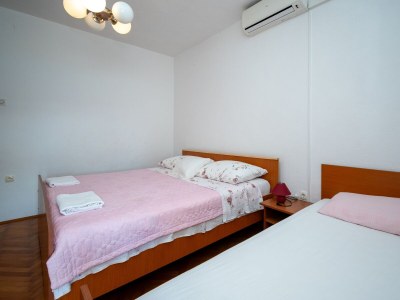 Apartment One bedroom apartment near beach Metajna, Pag A-6395-b - Outdoor photo 14
