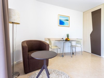 Apartment Studio flat with terrace and sea view Splitska, Brač AS-23224-a - Outdoor photo 31