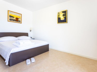 Apartment Studio flat with terrace and sea view Splitska, Brač AS-23224-a - Outdoor photo 34