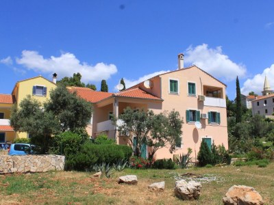 Apartment One bedroom apartment with terrace and sea view Sveti Jakov, Lošinj A-8011-a in Nerezine - Apartment