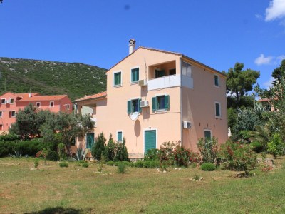 Apartment One bedroom apartment with terrace and sea view Sveti Jakov, Lošinj A-8011-a - Outdoor photo 2