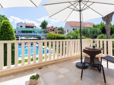 Apartment Studio flat with terrace Splitska, Brač AS-23224-d in Supetar - Apartment