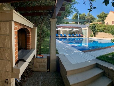 Apartment Studio flat with terrace Splitska, Brač AS-23224-d - Outdoor photo 11