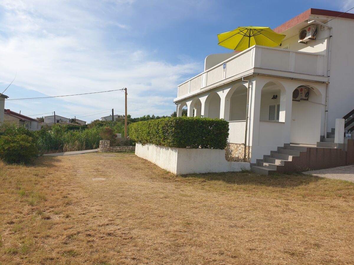 Apartment One bedroom apartment with terrace and sea view Pag A-23764-a - Outdoor photo 4