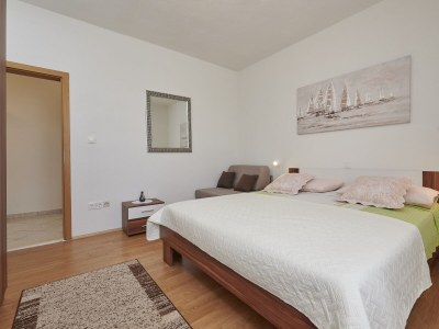 Apartment Two bedroom apartment with terrace and sea view Okrug Gornji, Čiovo A-20055-a - Outdoor photo 8