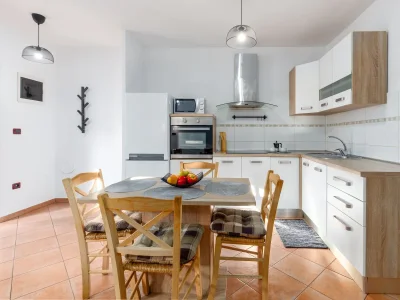 Apartment Two bedroom apartment with terrace Bašanija, Umag A-21418-c - Outdoor photo 8