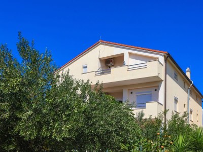 Apartment One bedroom apartment with balcony Srima - Vodice, Vodice A-23593-d - Outdoor photo 9