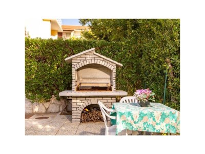 Apartment Three bedroom apartment with balcony Lopar, Rab A-24754-b - Outdoor photo 8