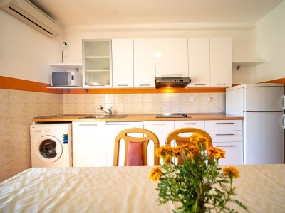 Apartment Three bedroom apartment with balcony Lopar, Rab A-24754-b - Outdoor photo 11