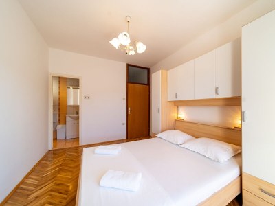 Apartment Three bedroom apartment with balcony Lopar, Rab A-24754-b - Outdoor photo 14