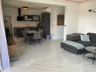 Apartment Two bedroom apartment near beach Srima - Vodice, Vodice A-24956-c - Outdoor photo 9